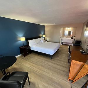 Valley Inn And Suites